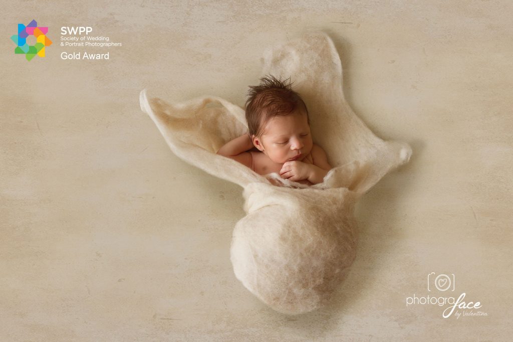 award winning newborn photographer battersea London