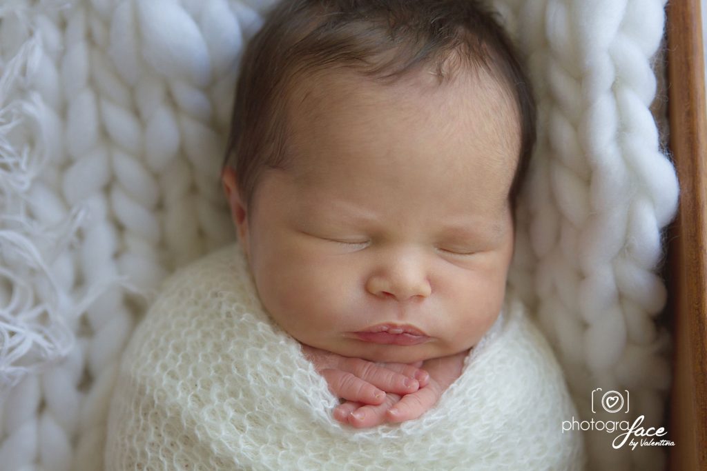 newborn photographer London - close up