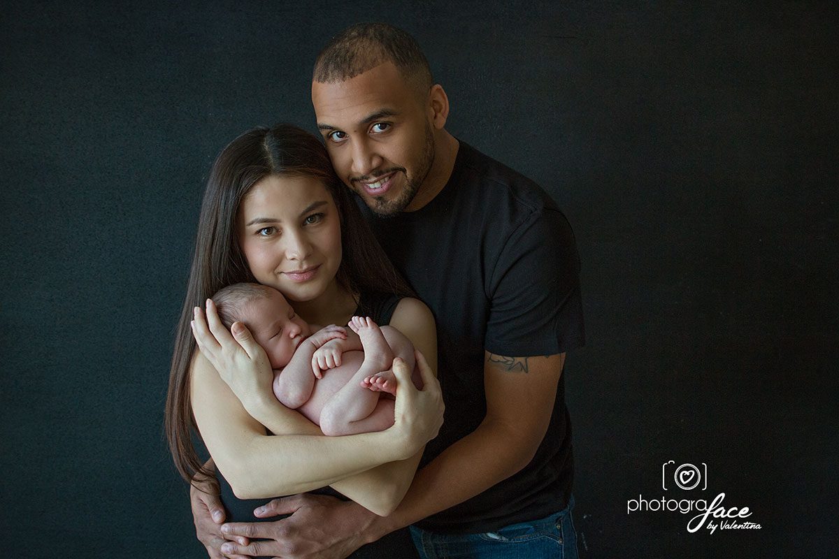 hire-professional-newborn-photographer