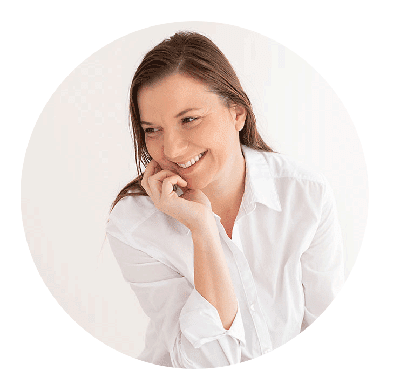 headshot of Valentina - London photographer